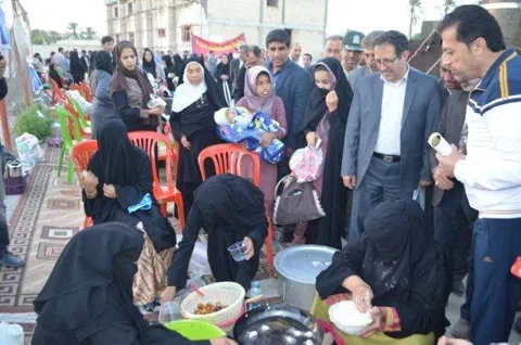 نمایشگاه صنایع دستی و غذاهای بومی محلی و بازدید مسئولان لارستان
