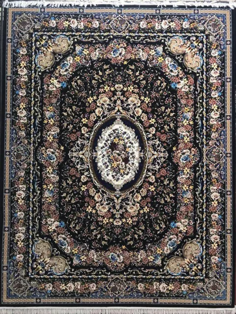 فرش 1000 شانه نقشه ونسا زمینه سرمه ای