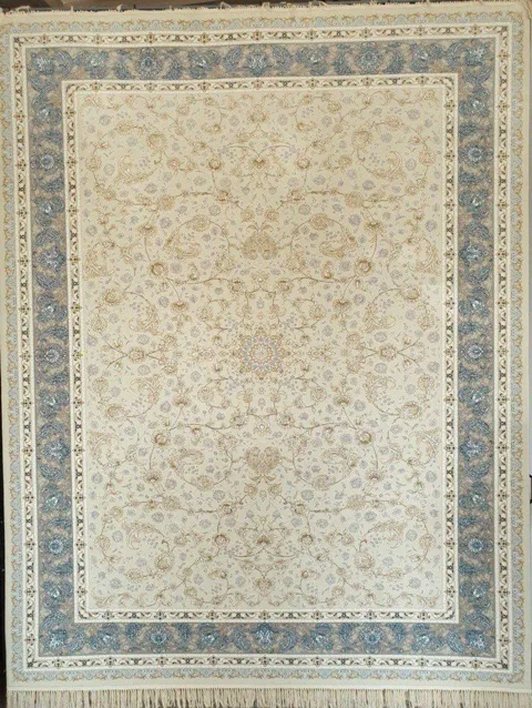 فرش 1200 شانه گل برجسته نقشه گلناز زمینه کرم حاشیه نقره ای