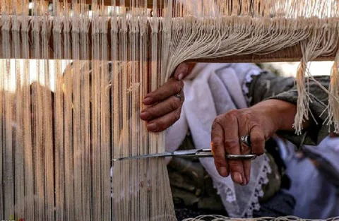 خوشه صنعتی فرش همدان، نوش دارو پیش از مرگ سهراب
