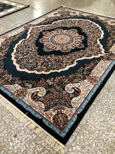 فرش 700 شانه نقشه بهار زمینه سرمه ای - پلی استر