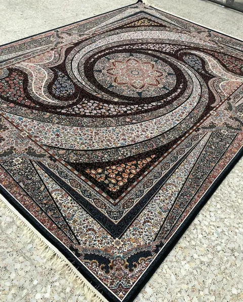 فرش 700 شانه نقشه کهکشان زمینه سرمه ای - پلی استر