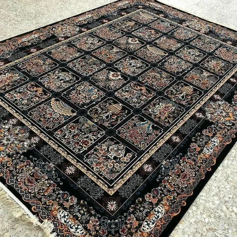 فرش 700 شانه نقشه خشتی نازگل زمینه سرمه ای - پلی استر