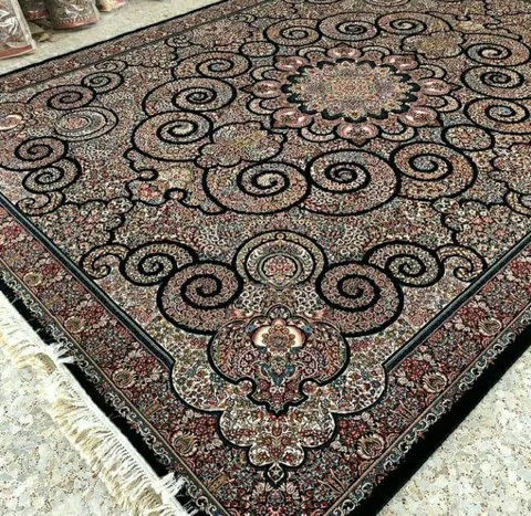 فرش 700 شانه نقشه میترا زمینه سرمه ای - پلی استر
