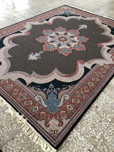 فرش 700 شانه نقشه ریزماهی کاسپین زمینه سرمه ای