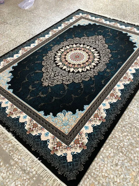 فرش 700 شانه نقشه دلاریس زمینه سرمه ای - پلی استر