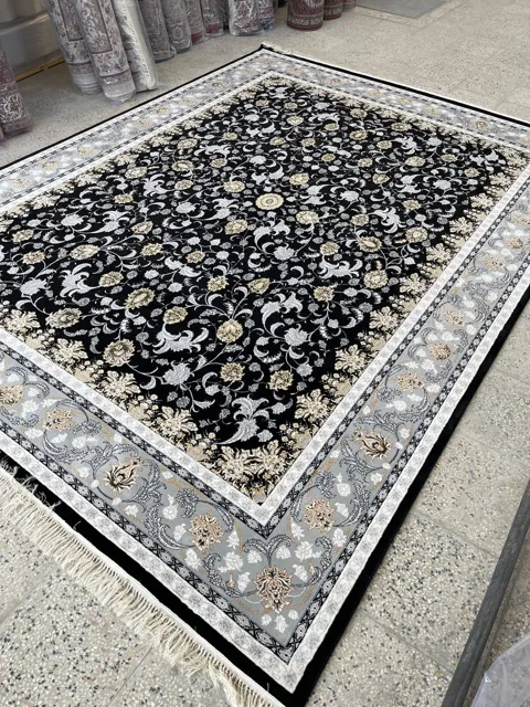 فرش 700 شانه نقشه افشان مهگل زمینه سرمه ای