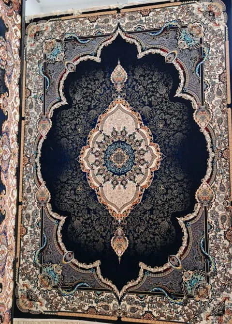 فرش 1000 شانه ساده نقشه تاج محل زمینه سرمه ای