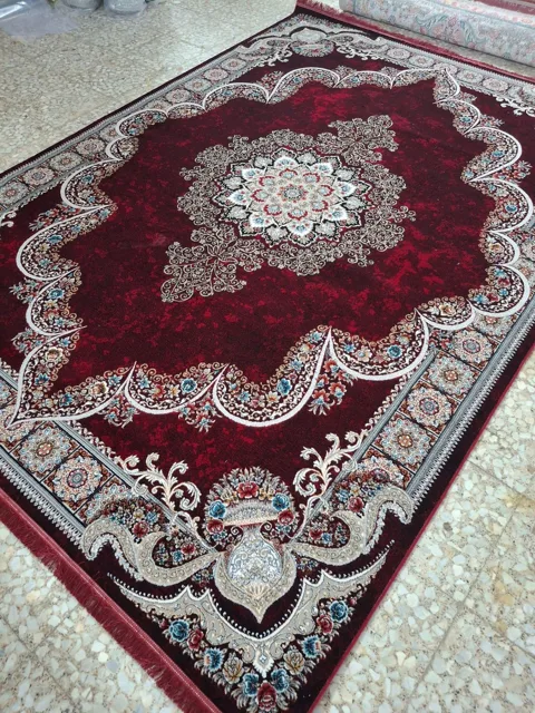 فرش ۷۰۰ شانه نقشه چالوس زمینه لاکی - پلی استر
