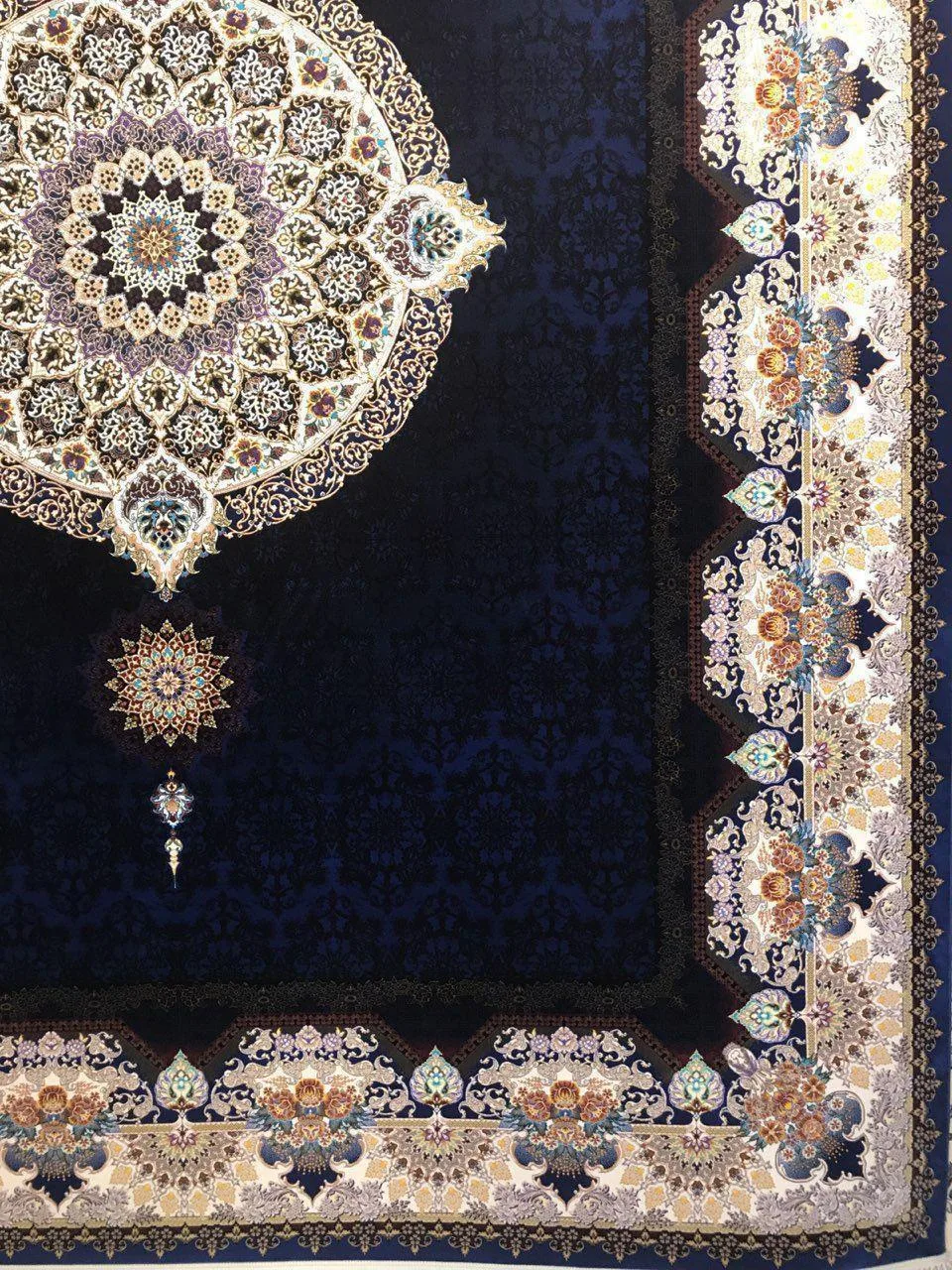 فرش 1000 شانه نقشه کادو زمینه سرمه ای