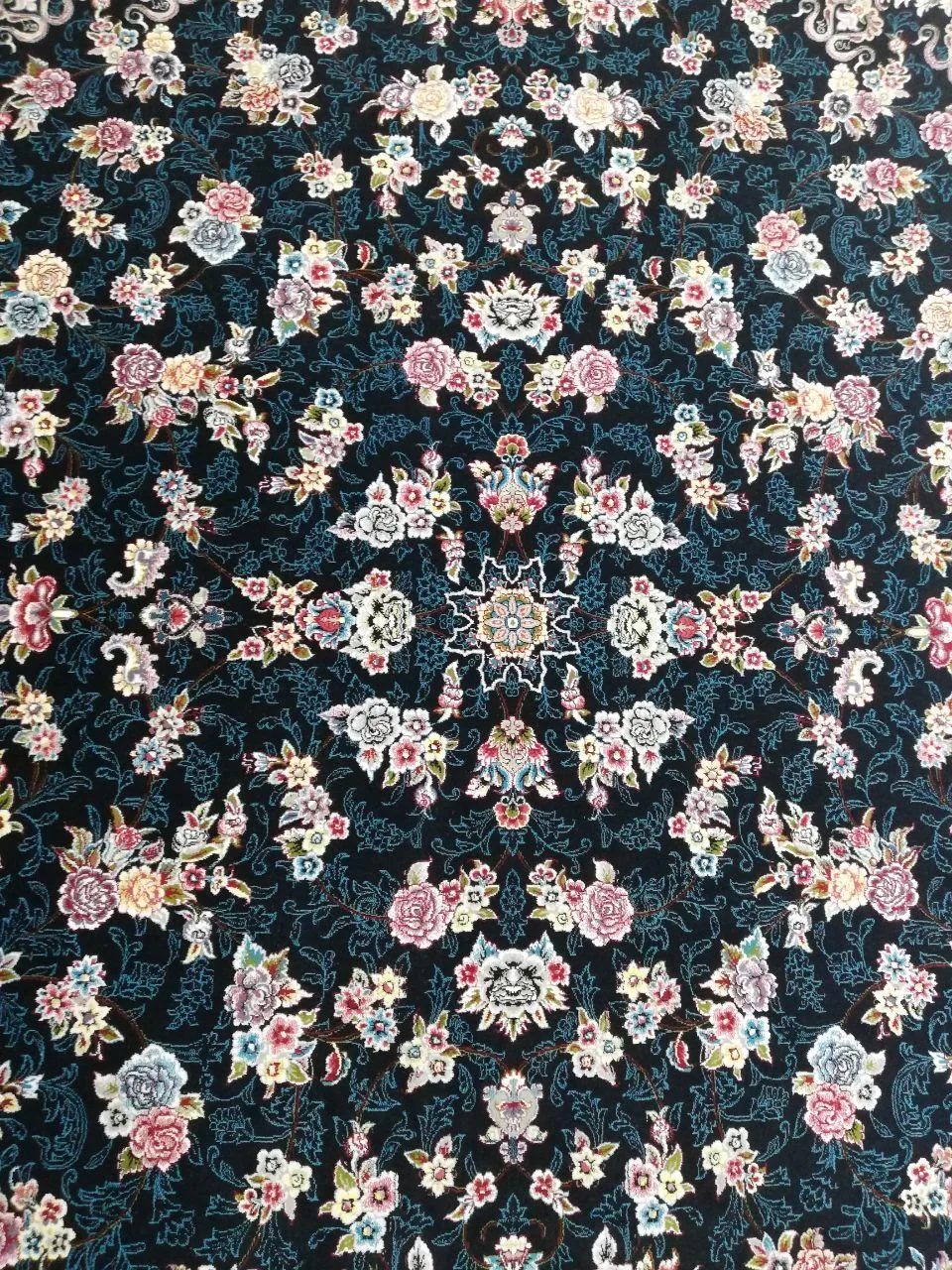 فرش 700 شانه نقشه گیلدا زمینه سرمه ای کد 269008
