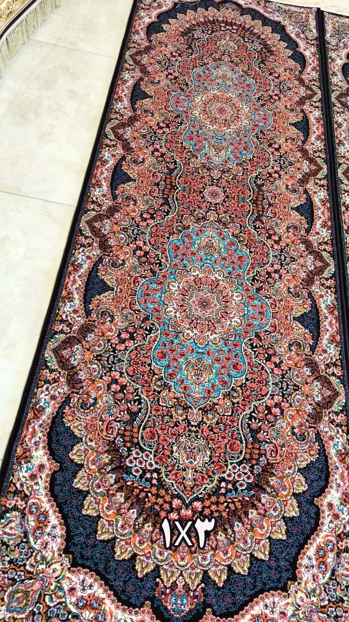 کناره فرش نقشه ارکیده زمینه سرمه ای - پلی استر