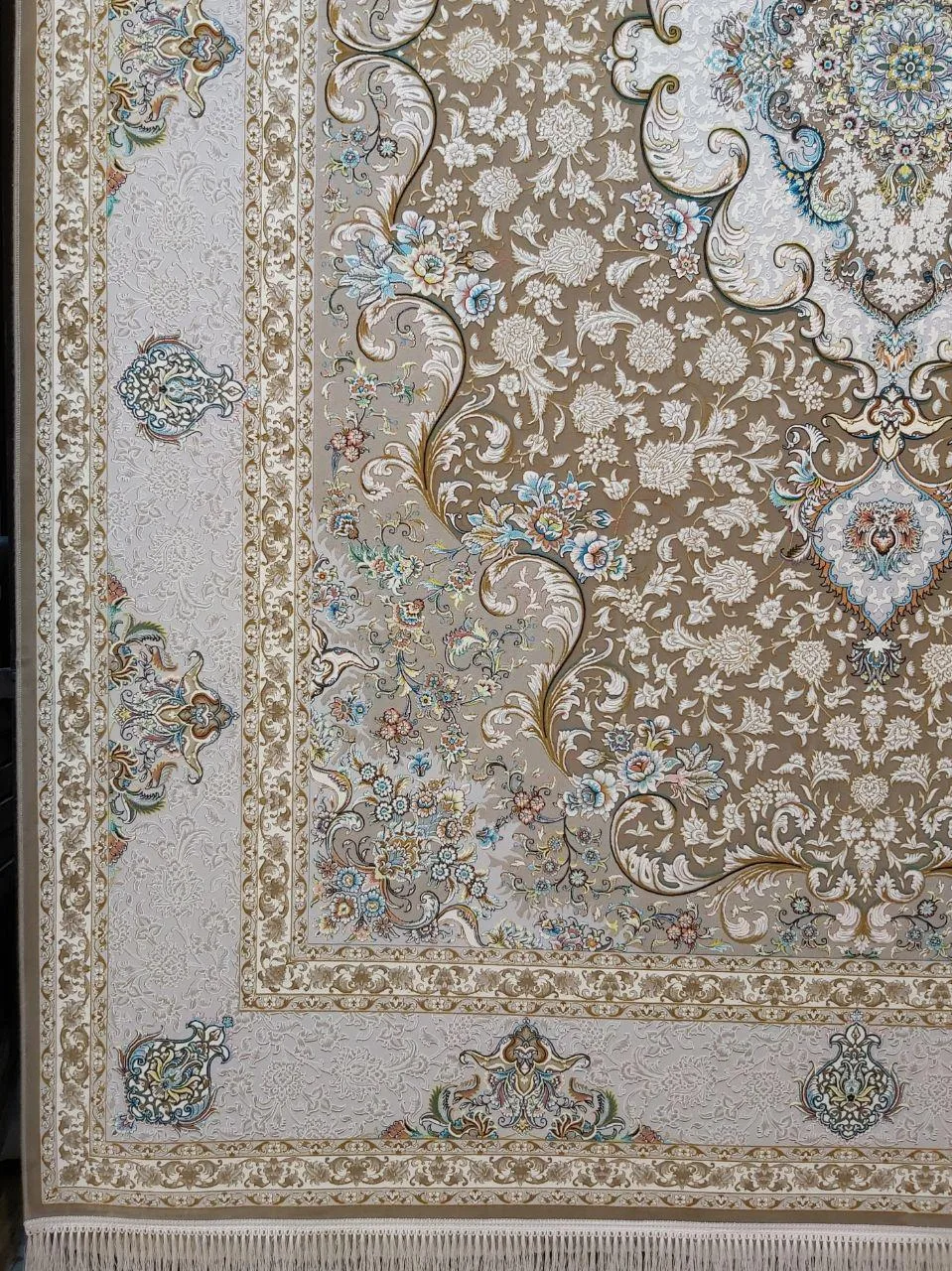 فرش 1200 شانه گل برجسته نقشه سپهر زمینه نسکافه ای