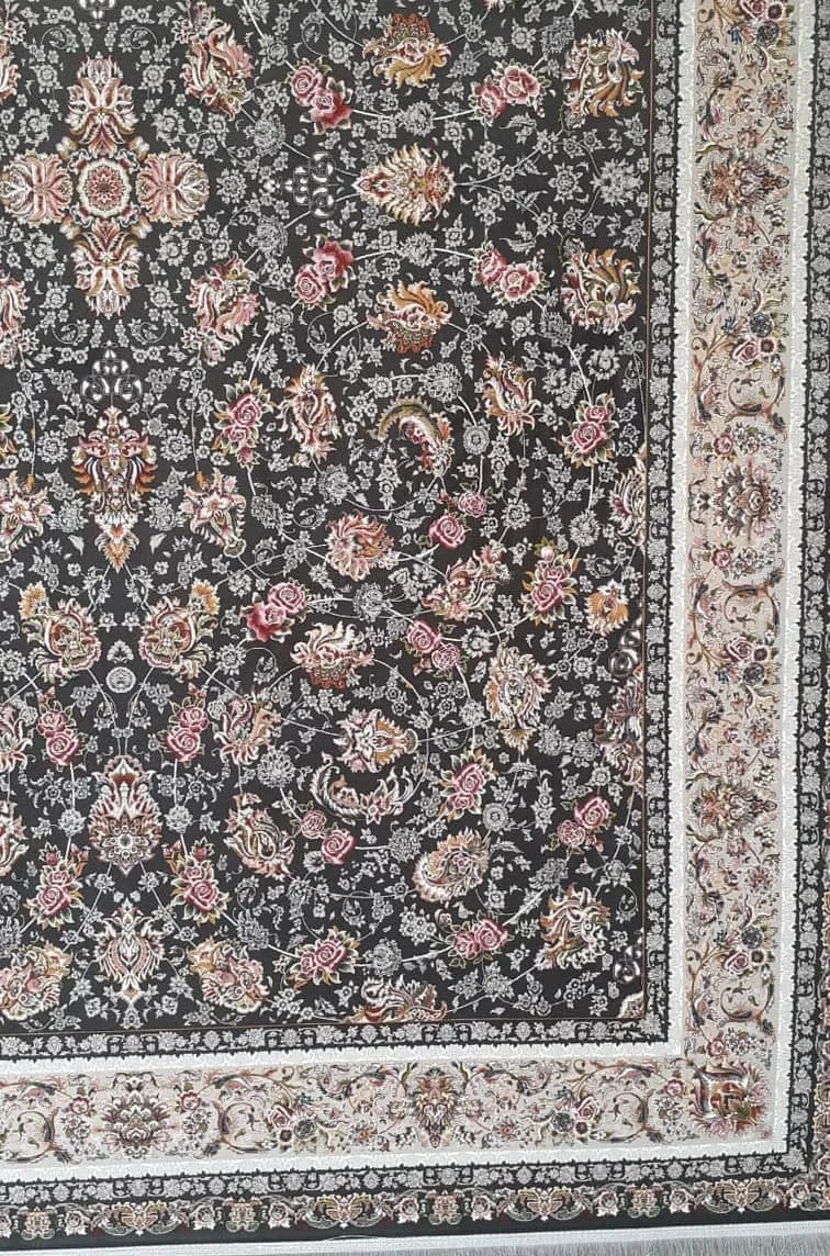 فرش 1200 شانه برجسته نقشه گل سرخ زمینه ذغالی