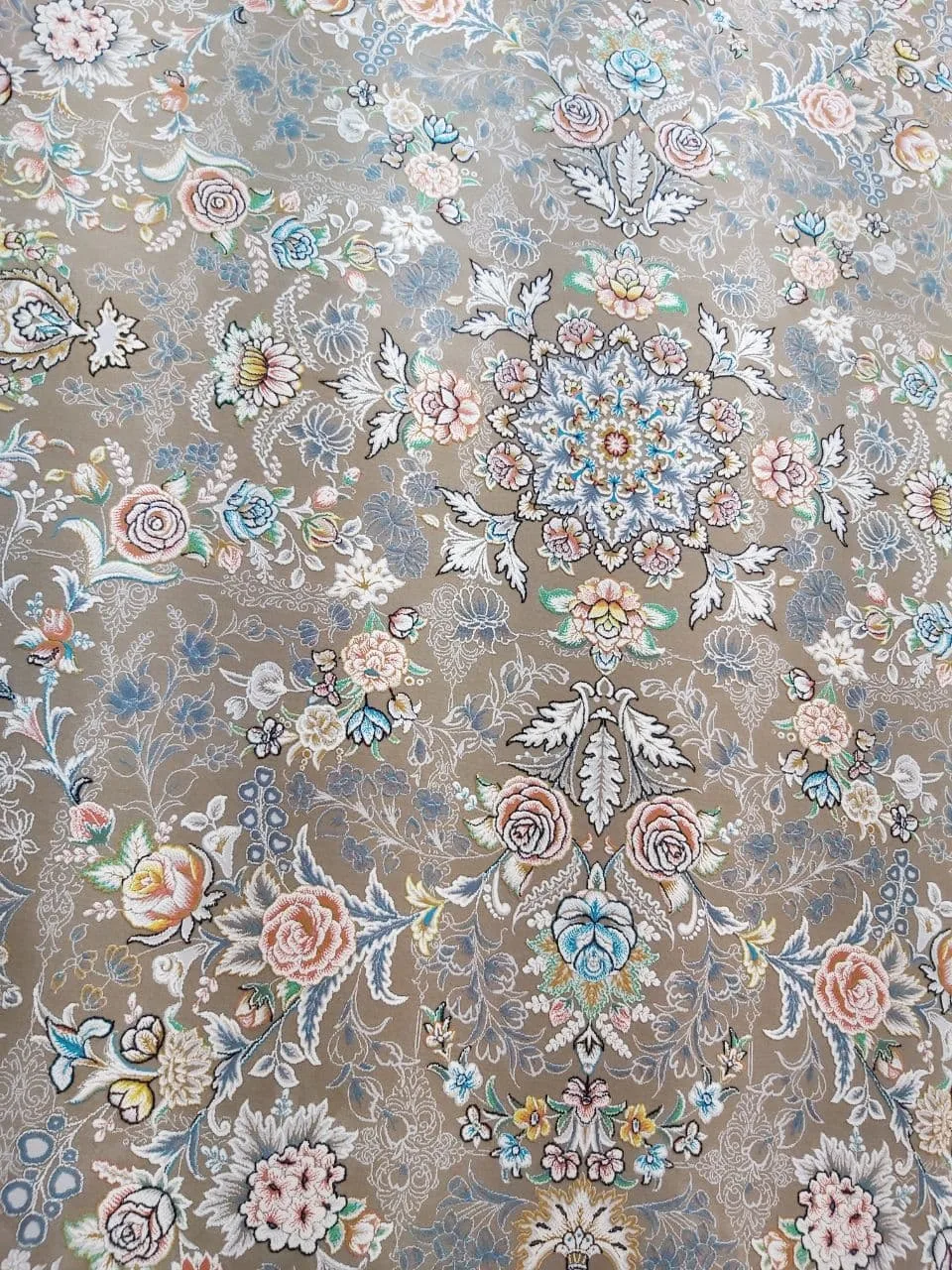 فرش 1200 شانه برجسته نقشه نورا زمینه نسکافه ای