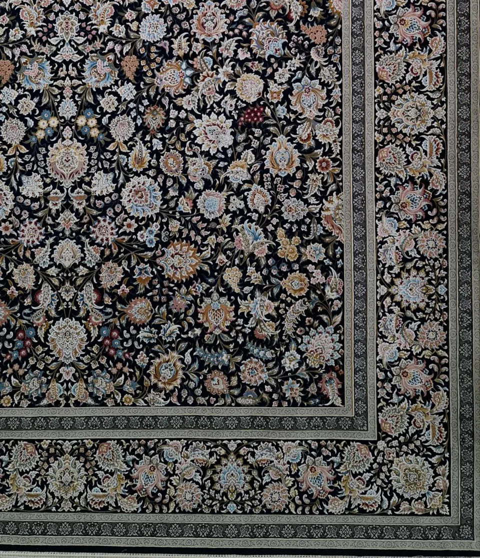 فرش 1500 شانه برجسته نقشه افشان به گل زمینه سرمه ای