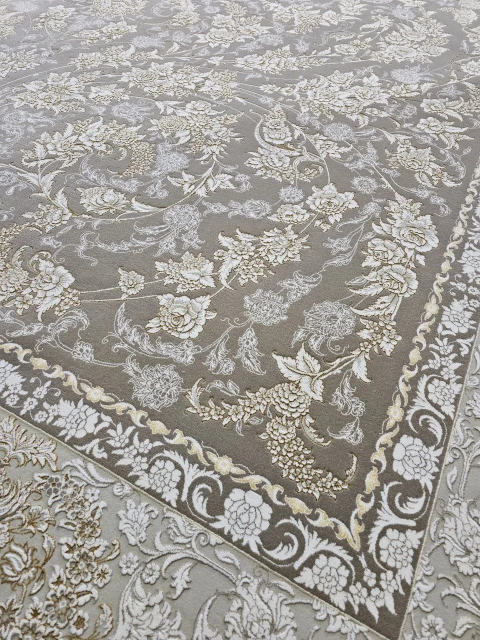 فرش 1200 شانه برجسته نقشه افشان الیسا رنگ بژ از نمای گوشه