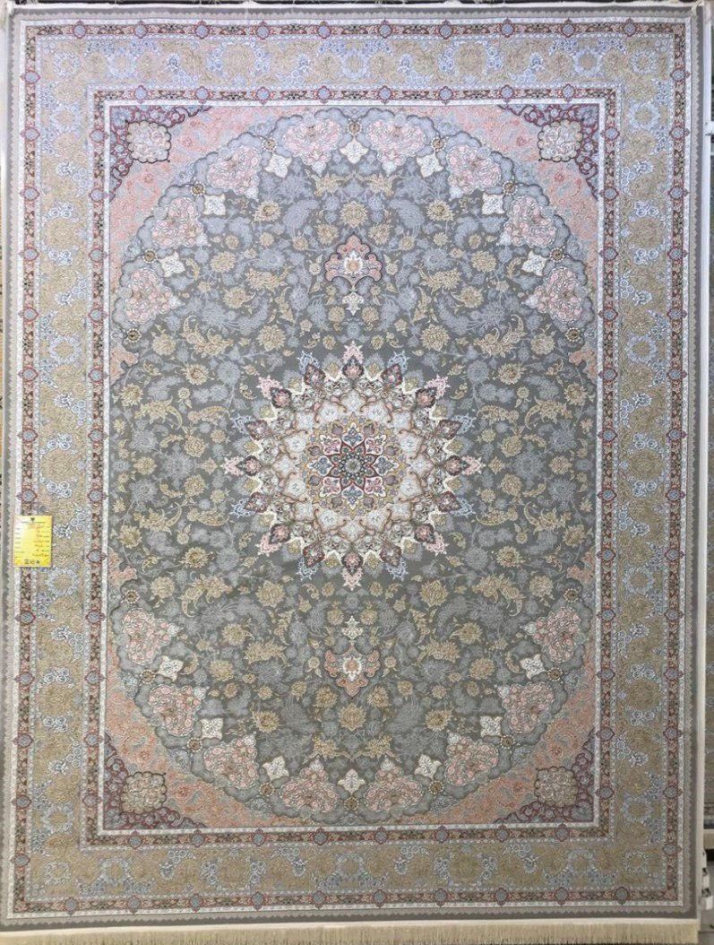 فرش 1500 شانه نقشه اصفهان زمینه نقره ای - گل برجسته 1