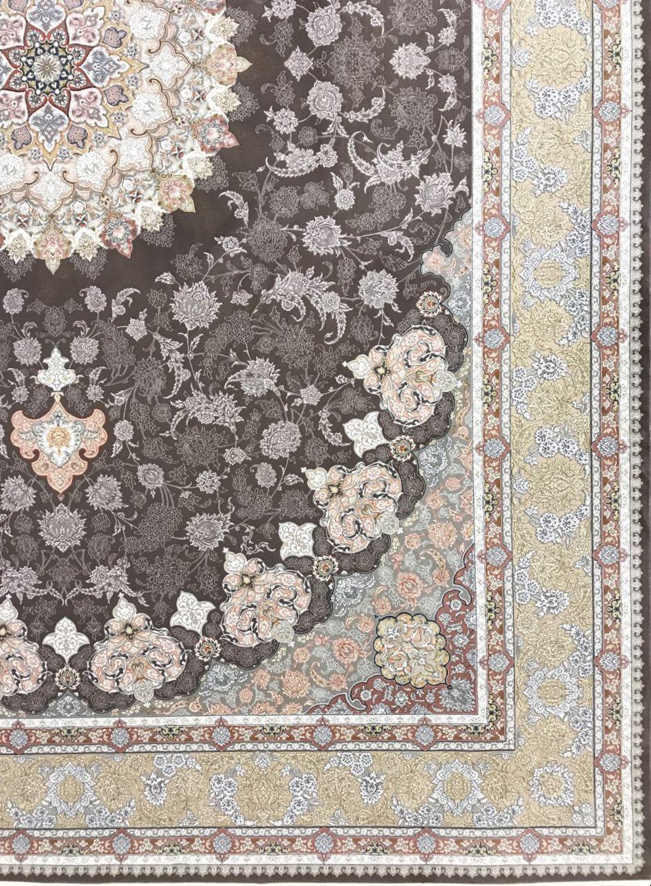 فرش 1500 شانه نقشه اصفهان زمینه قهوه ای - گل برجسته 3