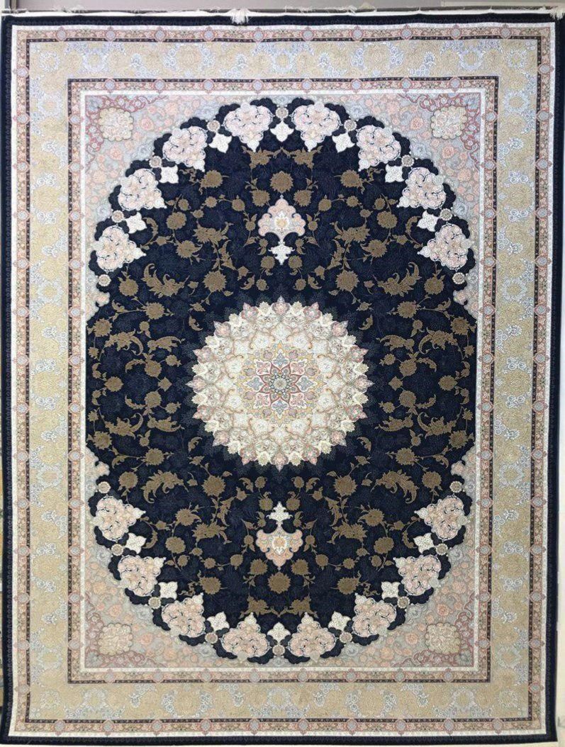 فرش 1500 شانه نقشه اصفهان زمینه سرمه ای - گل برجسته 1