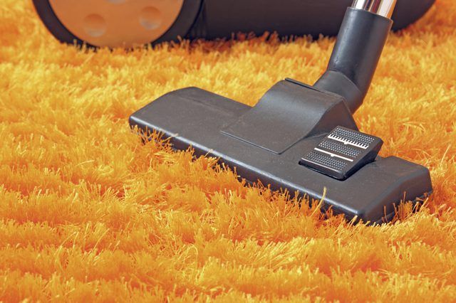 رفع پرزدهی فرش ماشینی | چگونه پرز فرش را از بین ببریم؟ 1