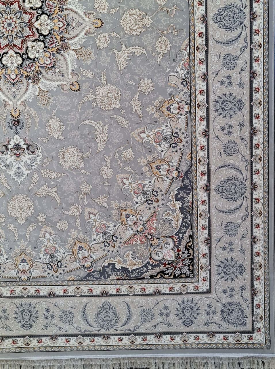 فرش 700 شانه نقشه اصفهان زمینه نقره ای 3